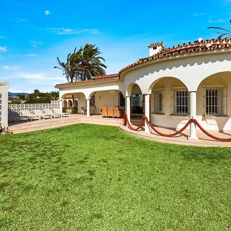 1100 Beachfront First Line * Марбелья