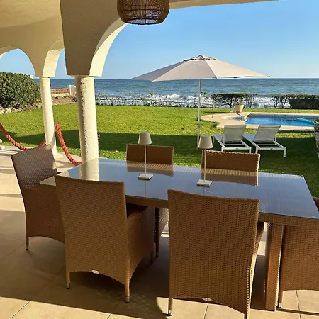 1100 Beachfront First Line * Марбелья