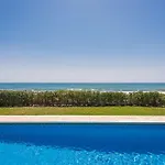 1100 Beachfront First Line ヴィラ マルベーリャ