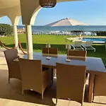 1100 Beachfront First Line * ماربيا