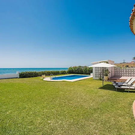 Villa 1100 Beachfront First Line