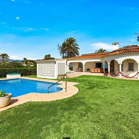 1100 Beachfront First Line Villa Marbellac