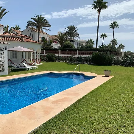 1100 Beachfront First Line *