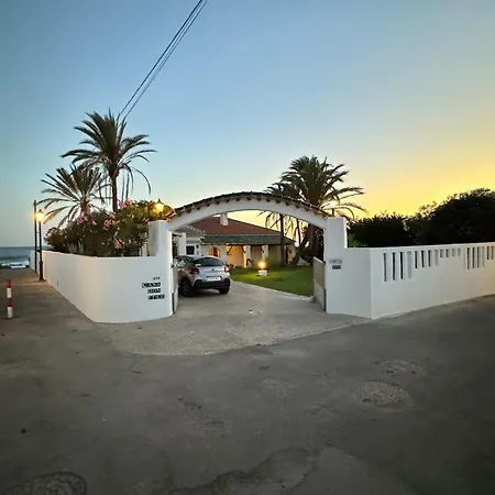 Villa 1100 Beachfront First Line