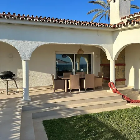 Villa 1100 Beachfront First Line Marbellac