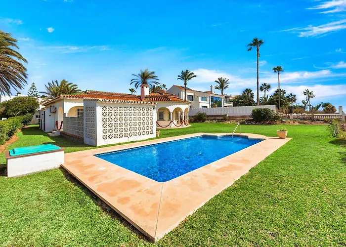 1100 Beachfront First Line 马尔韦利亚