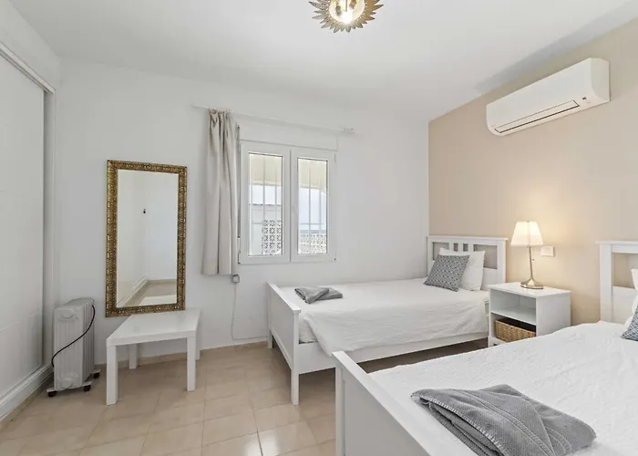 别墅 1100 Beachfront First Line 马尔韦利亚