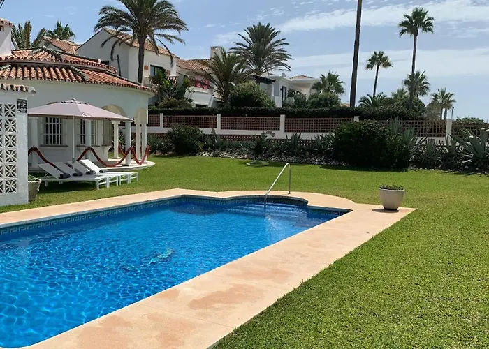 1100 Beachfront First Line *