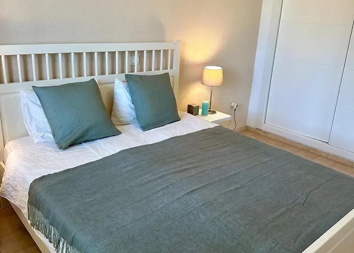 1100 Beachfront First Line Вилла *