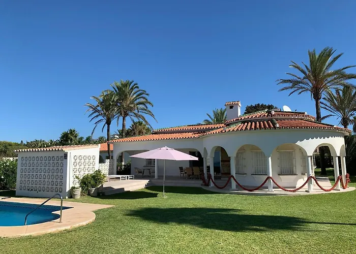 1100 Beachfront First Line Вилла Марбелья