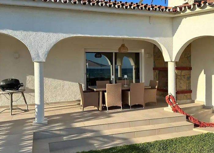 别墅 1100 Beachfront First Line 马尔韦利亚