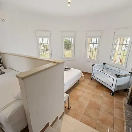 1100 Beachfront First Line * Μαρμπέλλα