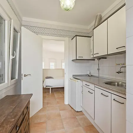 1100 Beachfront First Line * Μαρμπέλλα
