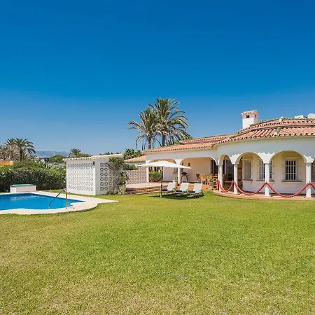 1100 Beachfront First Line * Μαρμπέλλα