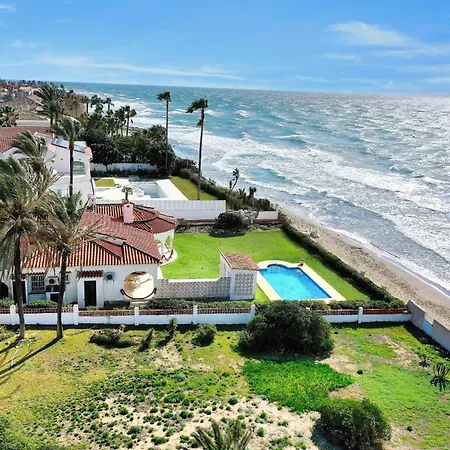 1100 Beachfront First Line Βίλα *