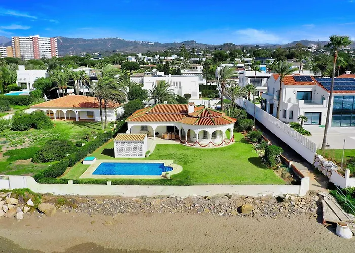 빌라 1100 Beachfront First Line